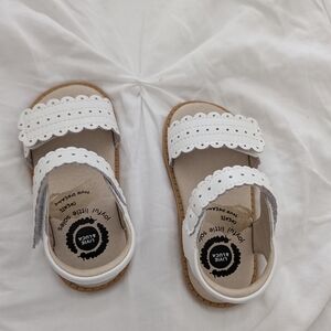Livie & Luca White Kids Sandals Size 8